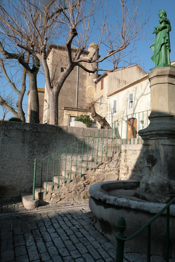 FONTAINE DE LA PLACE (Copier)