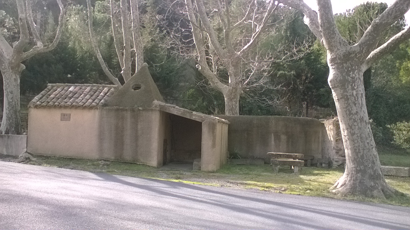 LA FONTAINE COUVERTE